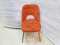 Oranžová retro židle