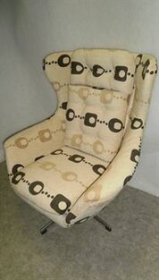 Křeslo čalouněn&iacute;